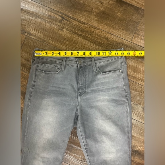 ATHLETA Sculptek Skinny Grey Wash Jeans, 6 Stretch Grey Jeans - Picture 3 of 16